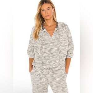 Playa Hoodie in Natural
Electric & Rose top size large bottoms medium